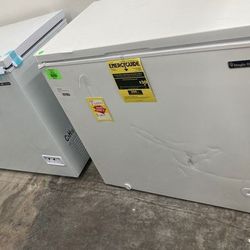 Thomson Chest Deep Freezers 7.0 cu. 3XTD for Sale in Webster, TX - OfferUp