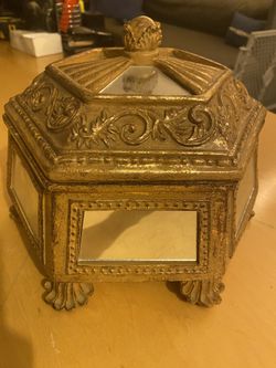 Mirror Box