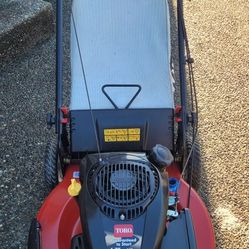 TORO RECYCLER 22" SELF PROPELLED LAWN MOWER. 