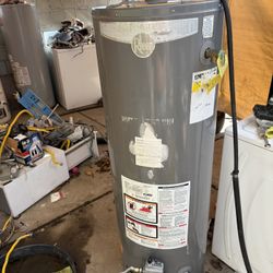 40 Gallons Gas Water Heater 60 Day Warranty And Delivery 300