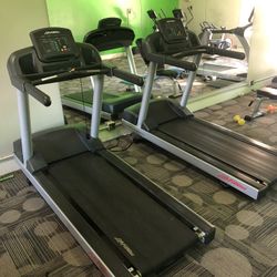 Life Fitness Treadmills Activate Series Great Condition 