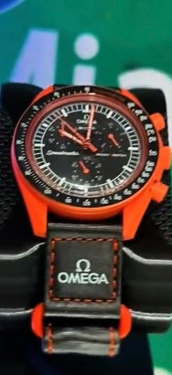Moon watch