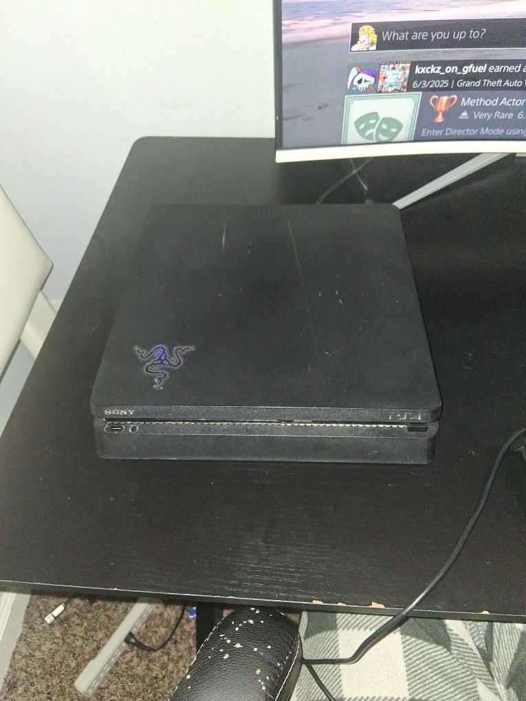 PS4 Slim