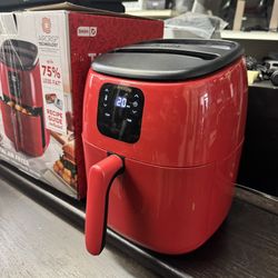 DASH DIGITAL TASTI-CRISP AIR FRYER 2.6QT Very Clean and Excellent Condition 