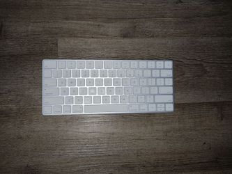 Apple Magic Keyboard (Model: A1644) For Sale (Dead Battery but Works)