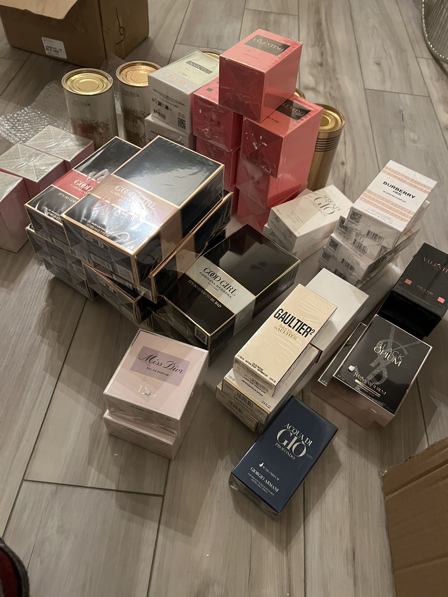 Men’s Cologne & Women’s perfume