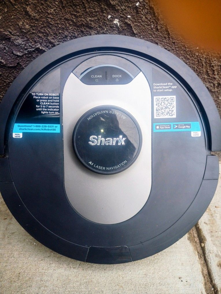 Shark Laser Robot Vacuum (No Base)