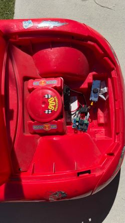 Lightening McQueen power wheels car