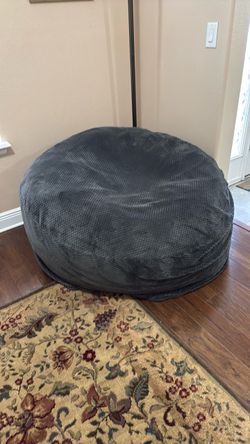 Oversized bean bag chair