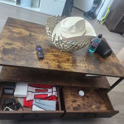 Lift-Top Coffee Table