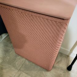 VINTAGE PINK WICKER WOVEN LAUNDRY HAMPER 