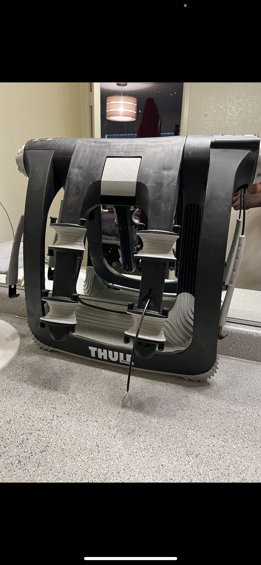 Thule Sweden Bicycling Carrier 75 Dollars Firm With Keys