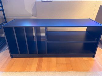 TV/Stereo Stand w/wheels