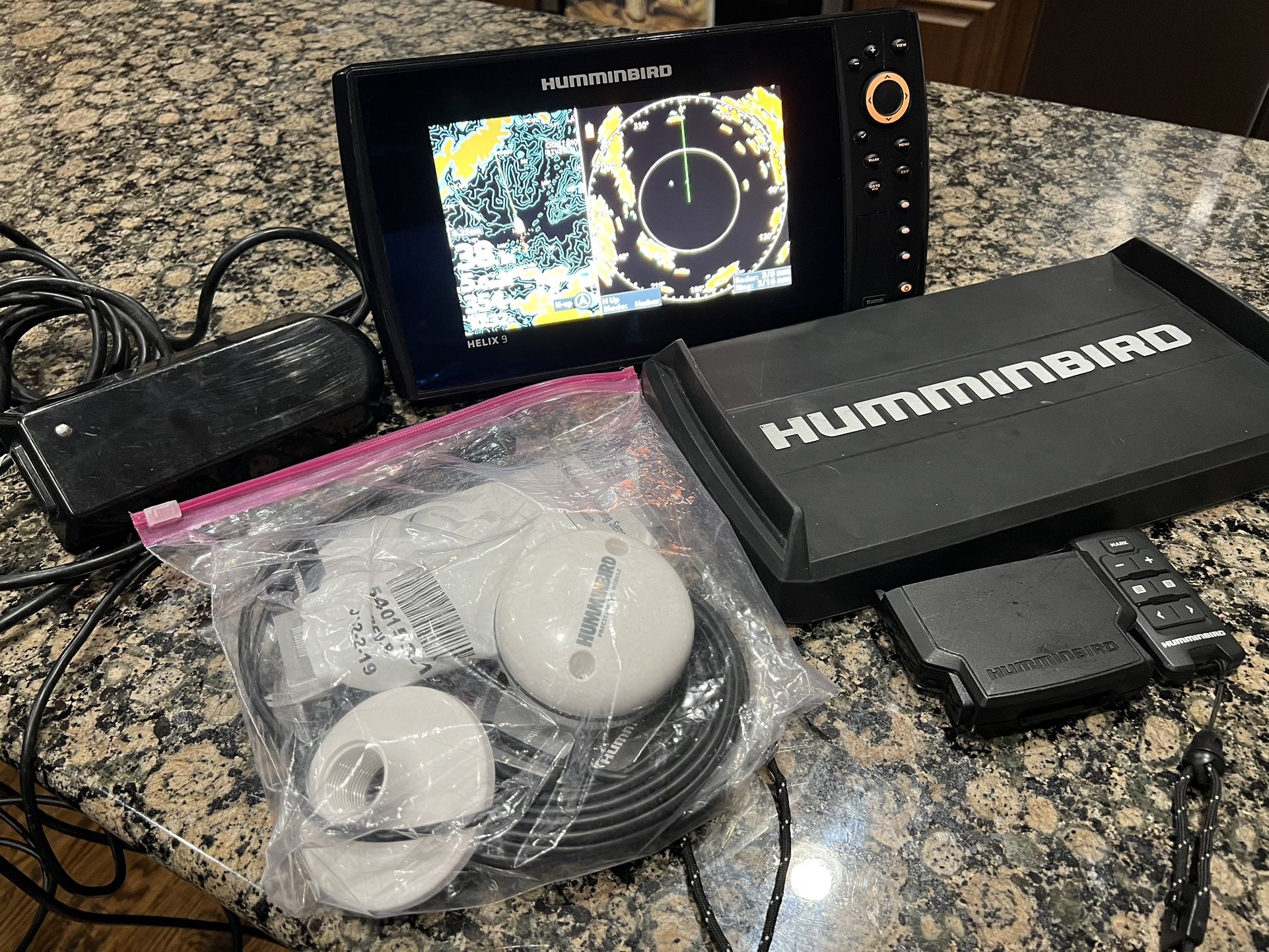 Humminbird Helix 9 G2N Fish Finder w/ New External GPS Puck