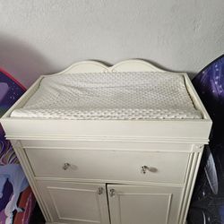 Changing Table With Storage - White Disney Princess