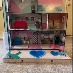 LOL Dollhouse 