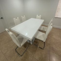 ALL WHITE & SILVER dining Set