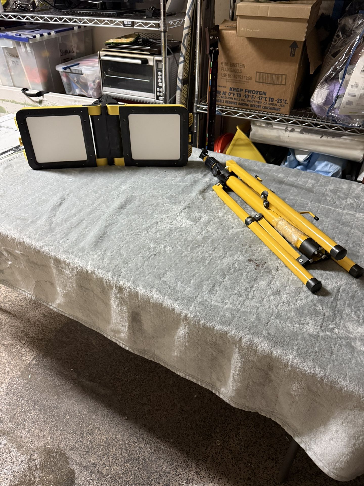 Work Light With Tripod