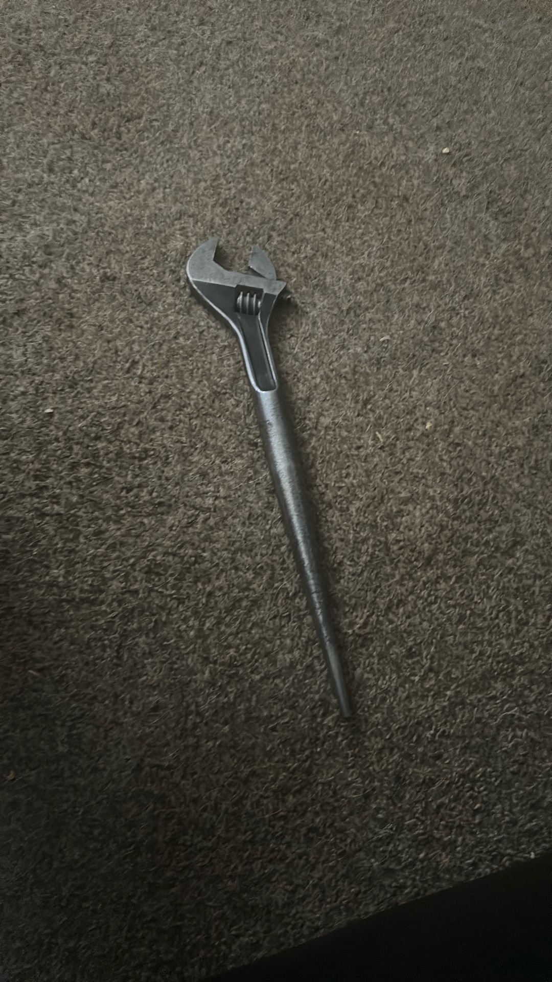 Spud Crescent Wrench AT215 16”
