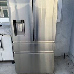Samsung - 23 cu. ft. French Door Counter Depth Smart Refrigerator - Stainless Steel