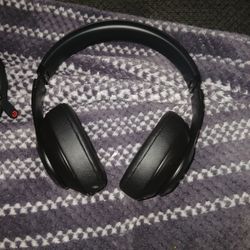 Beats Headphones  Wireless