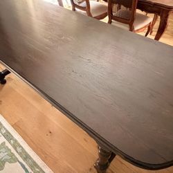 Beautiful Dining Table & Chairs 
