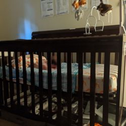 Dream On Me Expandable And Adjustable Crib