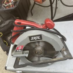 SKILL CIRCULE SAW 13 amp