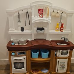 Step2fun Play Kitchen