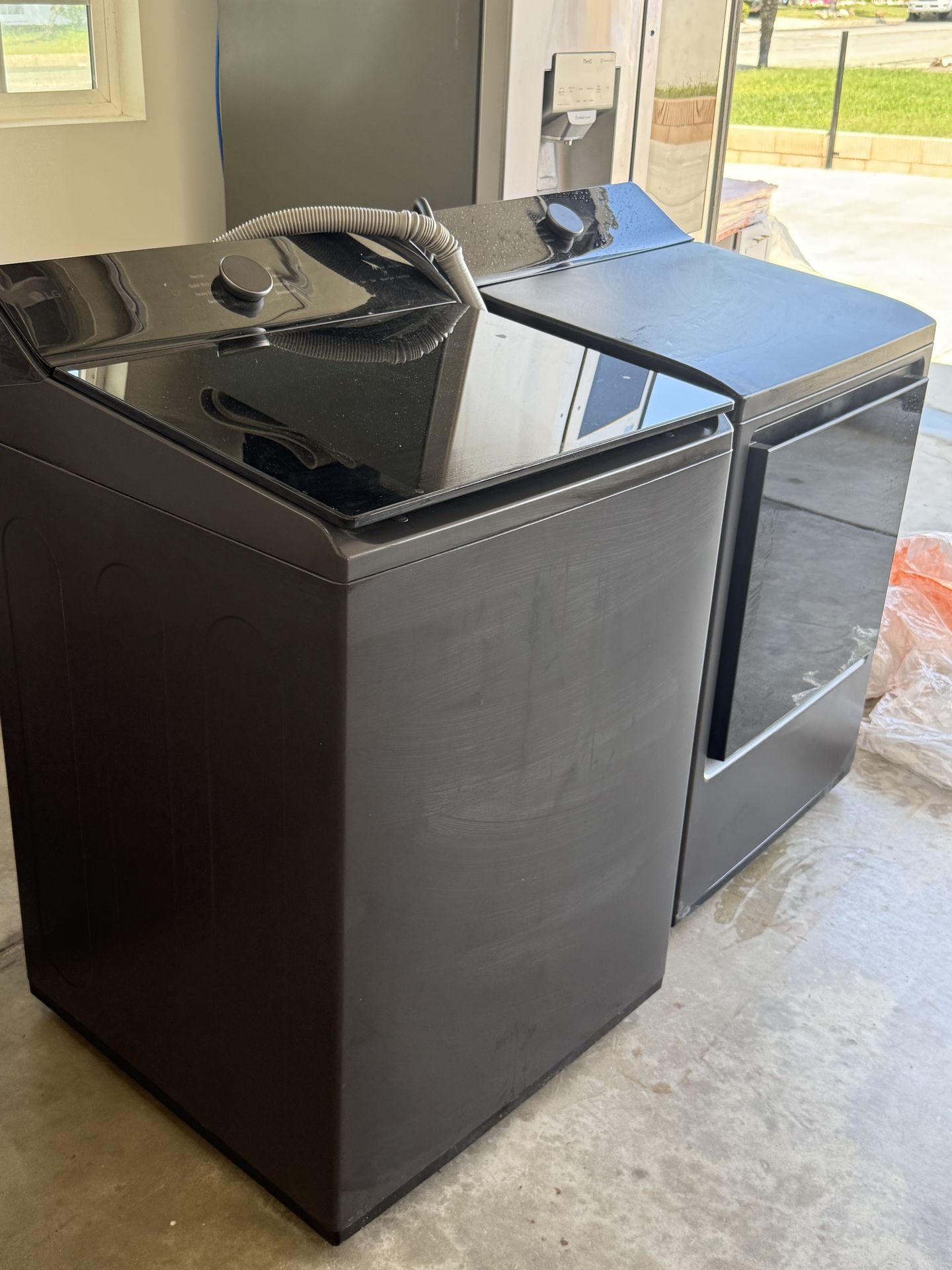 LG Washer and Dryer- Like New