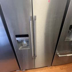 Maytag Side By Side Fridge 26cf 