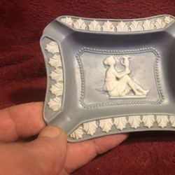 Wedgewood ash tray Roman Motifs 
