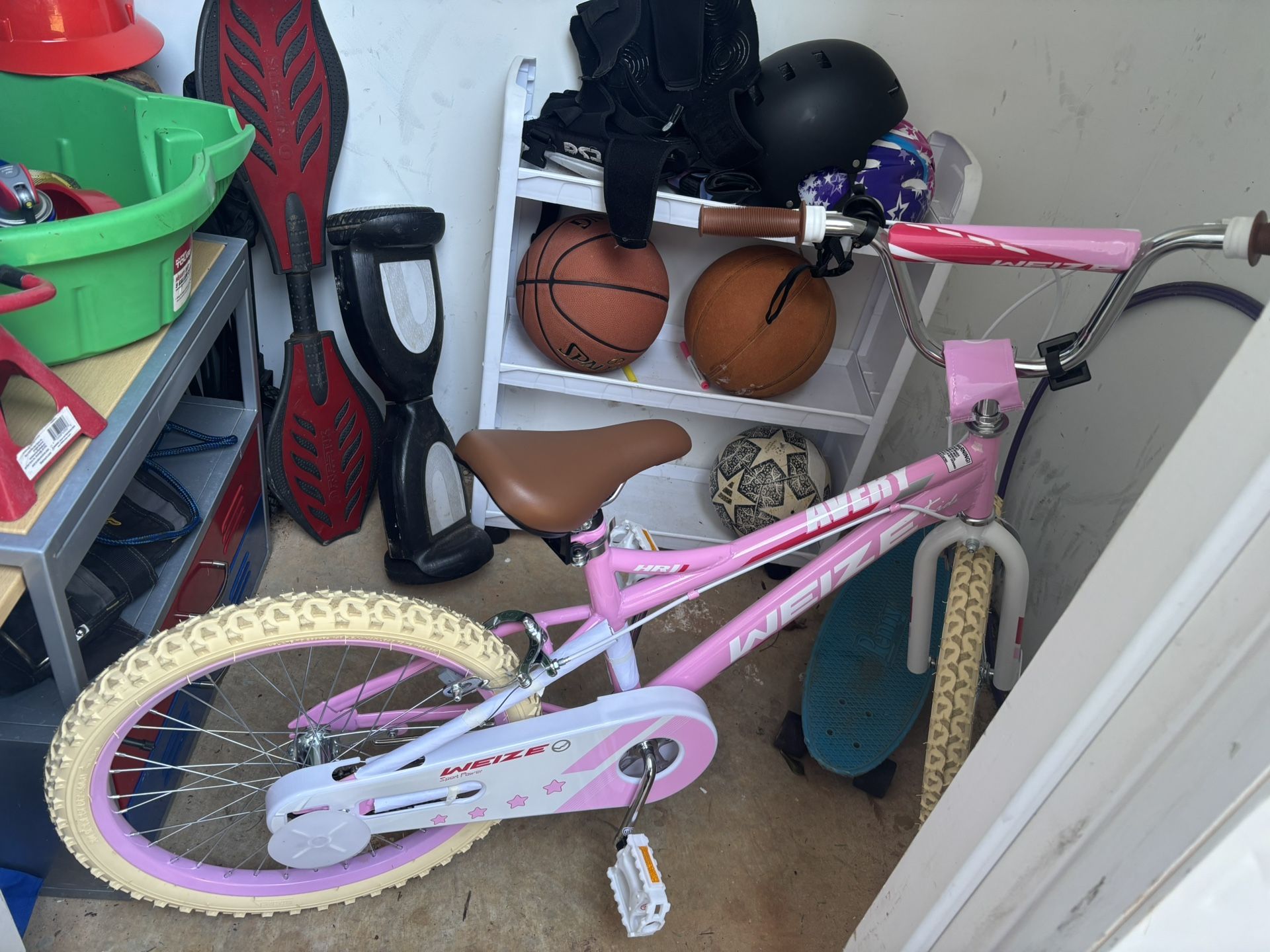 WEIZER PINK GIRLS BIKE BRAND NEW