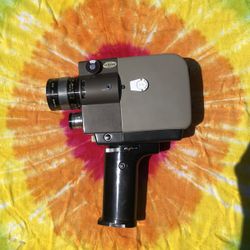 FUJICA 8 ZOOM DELUXE MOVIE CAMERA