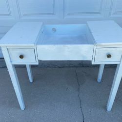 White Table Desk