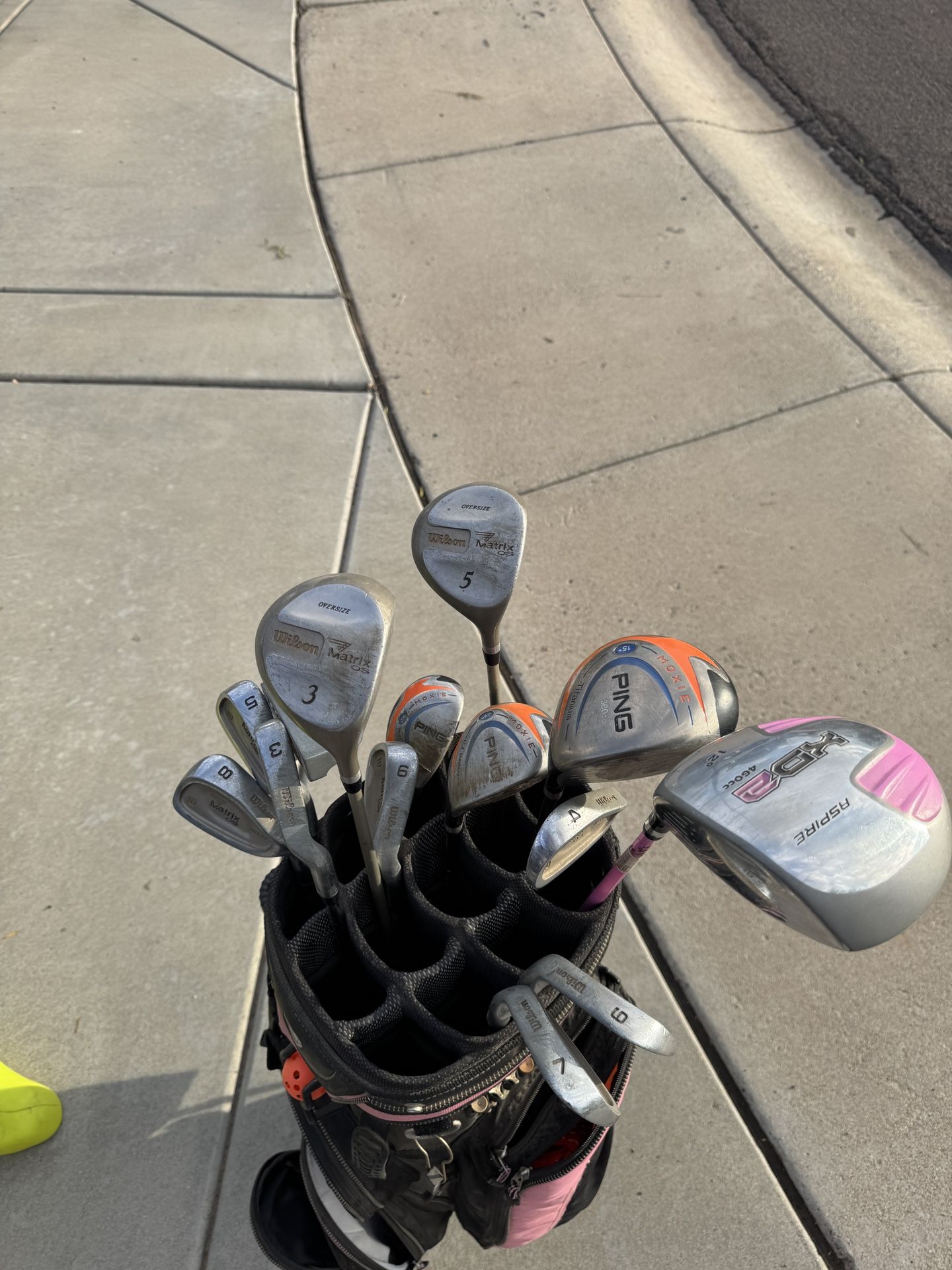 Women's Golf Club Set, Ping, Wilson With Nice Bag