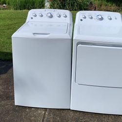 GE WASHER AND DRYER SET. 