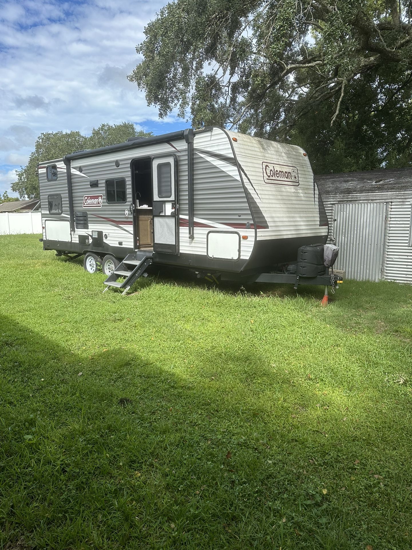 RV Coleman 2019 Fit 8 People