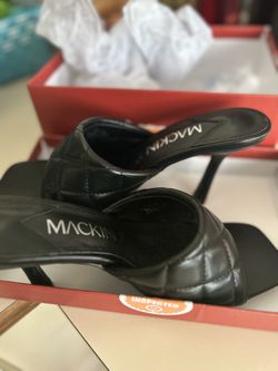 NEW. Black Mackin J Heel 8.5