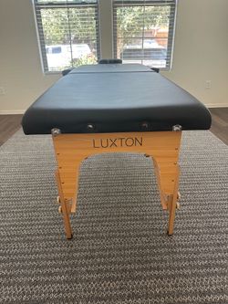 Massage Table with sheets and carrying case