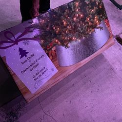 Christmas tree collar