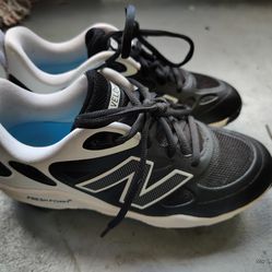 New balance metal cleats 7.5 women's