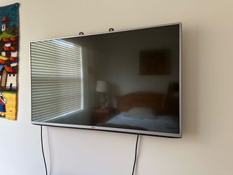 LG 44 inches TV