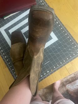 Ariat men’s 7.5 square toe leather boots tan