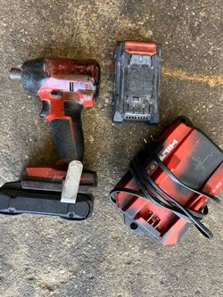 Hilti screwdriver - charger - 2 batteries