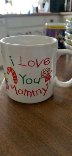 white ceramic coffee mug "I Love You Mommy"