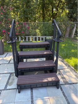 Master Spa - 4 Tier Swim Spa Step