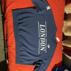 Wild Fable Navy Blue Oversized Pullover Sweatshirt, featuring a crew neckline & “LONDON" Size 4X