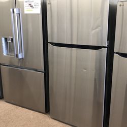 LG 24 cu ft Top‑Freezer Refrigerator – Stainless Steel – Model LHTNS2403S – Brand New