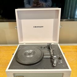 Crosley Voyager Vinyl Record Player Turntable